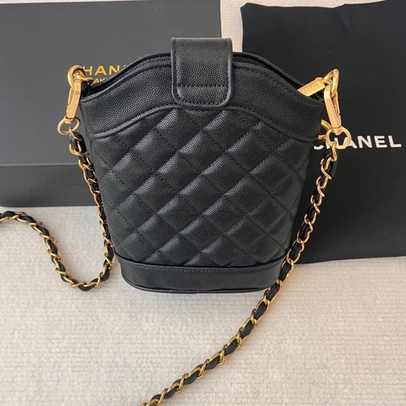 New Auth. Chanel GWP Phone Holder Bag - Picture 2 of 11